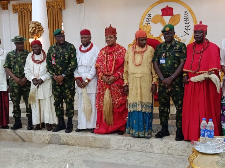 INSECURITY: GOC 6 Division Nigeria Army, Major General E.E. Emekah, Visits Ughelli North Monarchs  * Solicit their cooperation in intelligence gathering …Okuama Saga is a thing of the past, says Brig. Gen. M.A. Shonibare