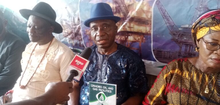 Marginalization:  Ominimini Inaugurate UROAGAN LGA Leaders, Charge Them To Closely Work With Community Leaders