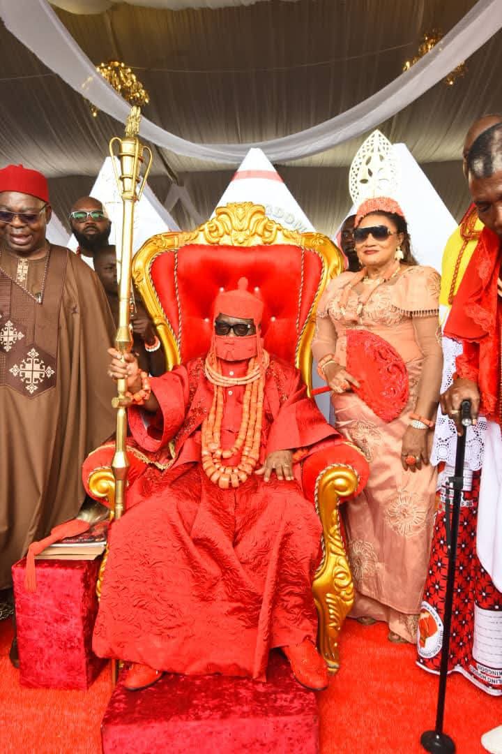 Ogboru Applauds HRM Orugbo, OKPORUA 1, Ovie of Udu Kingdom over presentation of Staff of Office