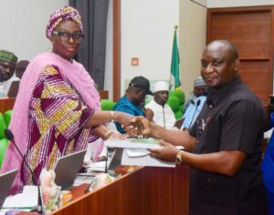 Ogbuku Presents Budget to House of Reps_1